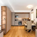 Free Parking Besta 10 Minutes Away Private Terrace And Garden View