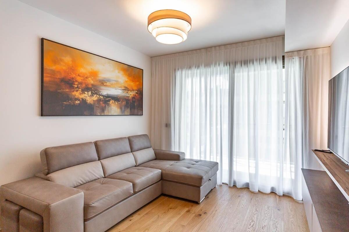 Free Parking Besta 10 Minutes Away Private Terrace And Garden View * Milan