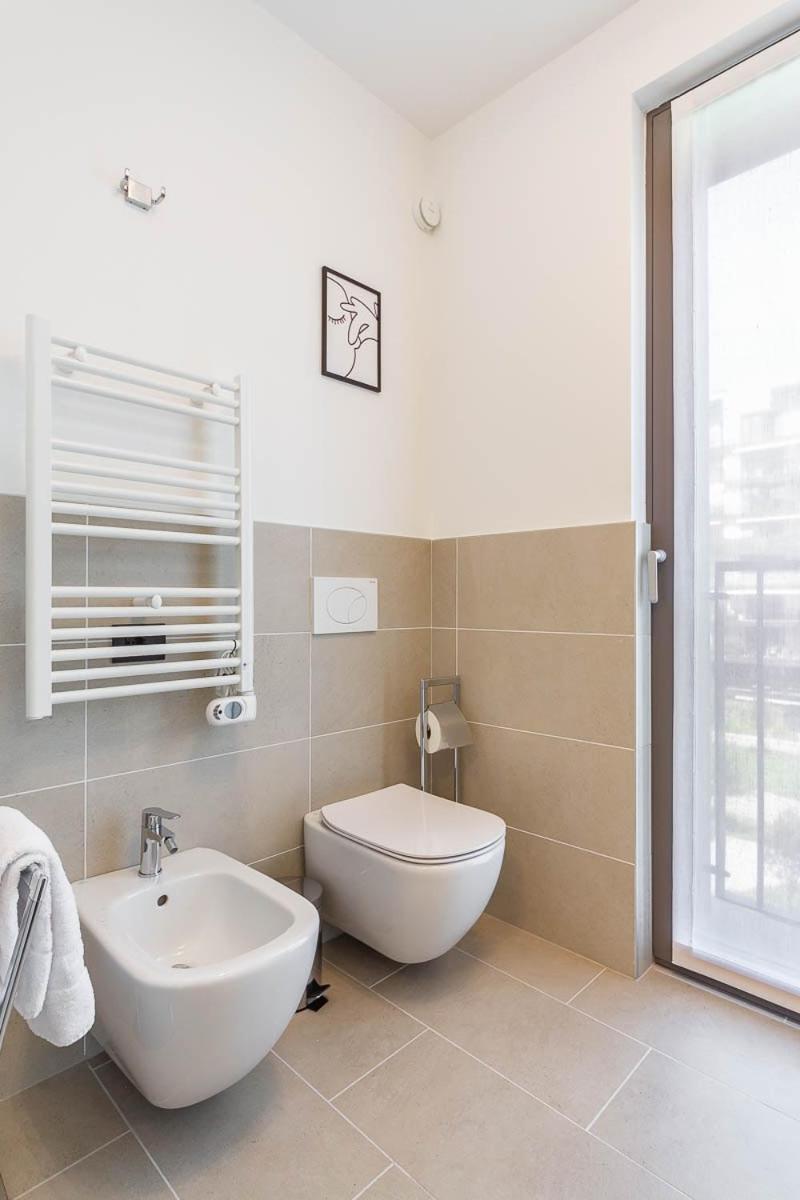 Free Parking Besta 10 Minutes Away Private Terrace And Garden View Apartment