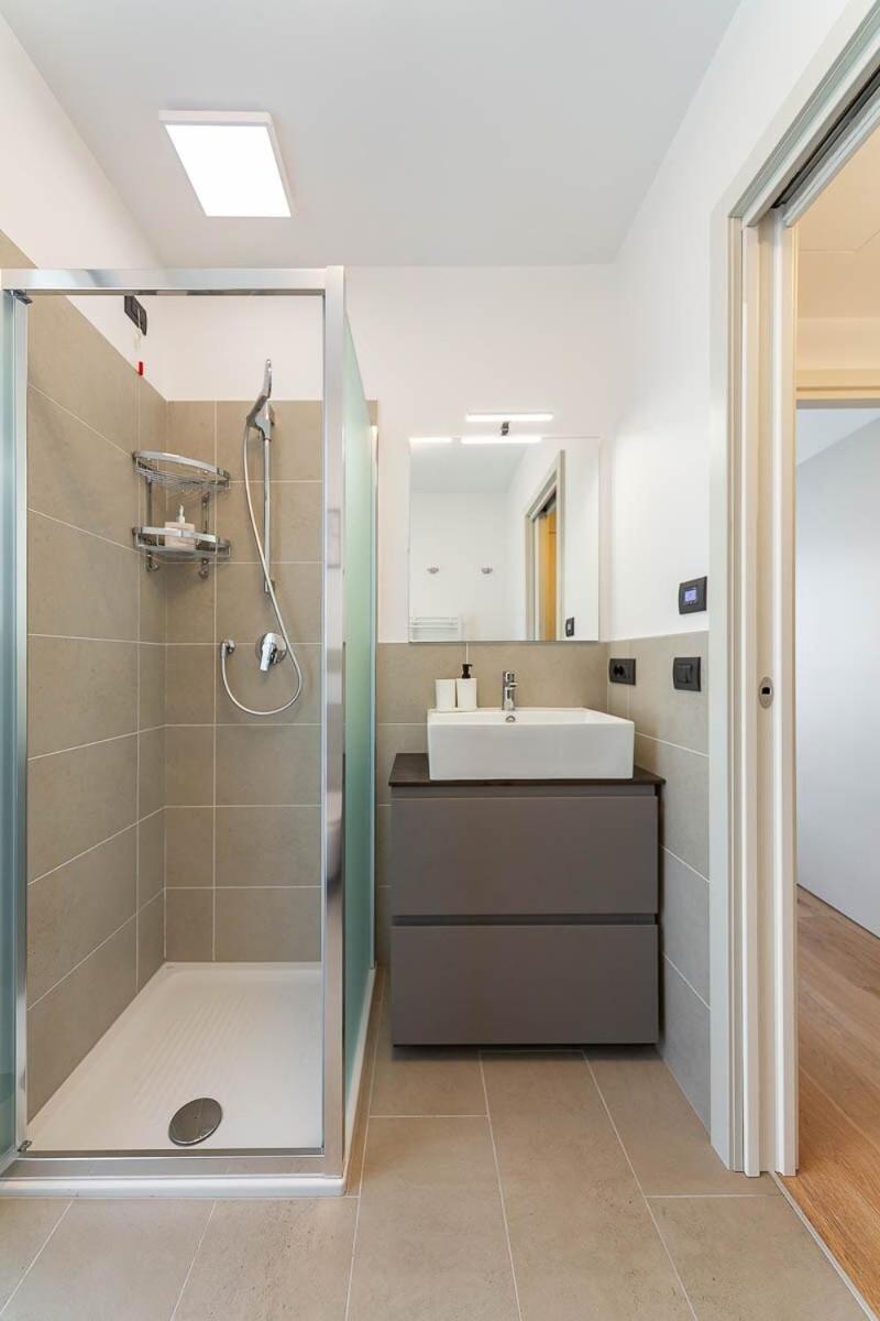Free Parking Besta 10 Minutes Away Private Terrace And Garden View Apartment